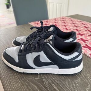 Nike Men's Black and White Sneakers